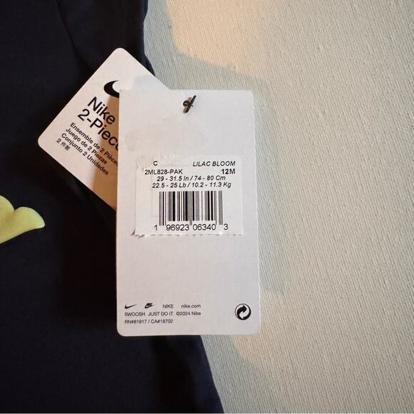 Nike Baby Girl Matching Shorts & Crew Neck Logo Tee Set  Sz 12 M NWT - Picture 8 of 8